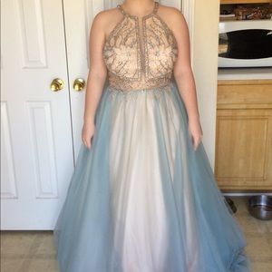 Prom gown - Glamour like new